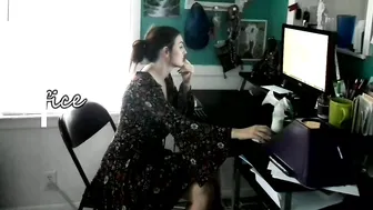 kelly payne visiting mom at the office 720p HD vids