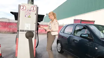 ivy roses pantsing vid 10 green pants dares 720p