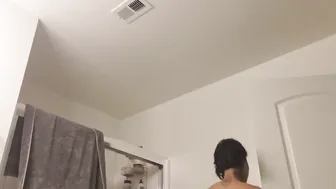 honey gold hidden camera found in bathroom 720p