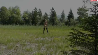 Faustfick von hinten in Lackstiefeln mit deep_inside_Daisy