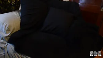 bettie bondage modeling pantyhose goes wrong_720p