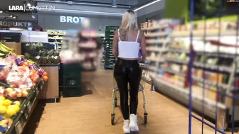 Lara CumKitten Praller XXL Bubble Butt im Supermarkt Leggins Fick mit Schluck Finale 08.09.19