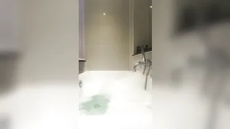 jasminejae.18.05.30.131.splish-splash-i-was-having-a-bath