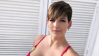 hannahbrooks25.18.04.03.454.a-sexy-tour-around-my-villa-xxx