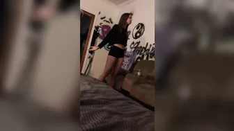 chrisstrokesxxx.17.05.20.131.baddies-on-video-acting-up~