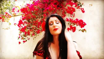 Luscious Lopez _[0173501] upskirt Latina. all the booty under there... [2017-04-21]