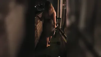 Beth Bennett onlyfans [0193953] balcony strip [2017 05 01]