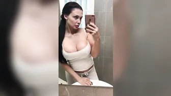 Aletta Ocean onlyfans [0278342] My legendary boobs Teasing video [2017 06 07]