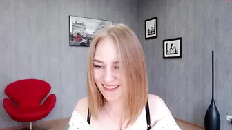 stretchinggirl 9062020 933_female webcam