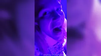 kimswallows 02.05.2019 6437961 Hump day May 1st part 5 live