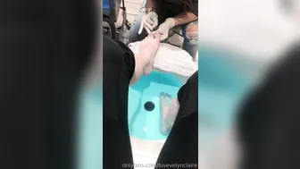 luvevelynclaire For my foot guys I have really been loving my natural nails so 3044165