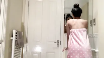 denimonthesidewalk I finished doing my makeup and all of sudden I felt so hor 15239760