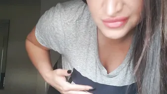 perv mom 17 12 2019 16565959 No bra club