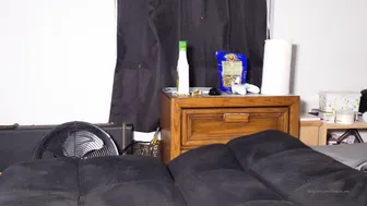 chezzaluna 30 03 2020 28440295 Str8 up b00tay shaking