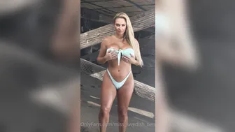 miss_swedish_bella 16 08 2020 99672555 Sneaky at the beach