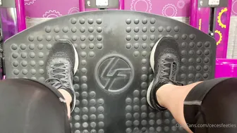 cecesfeetsies 07 06 2020 45573442 Sock tease Sunday Smell my gym socks Tips over 10 wi