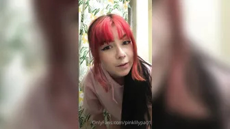 pinklilypad1 09 10 2020 135794038 a sub paid me to try and show him how to twerk bc he