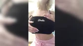 theskylarvox 09 02 2020 21479926 Titty drop