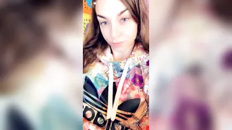 tali_dovahkiin 24 05 2020 41978936 CLIP It s a Pink Floyd titties kinda morning