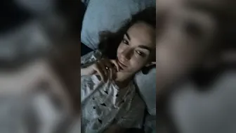 tali_dovahkiin 02 11 2019 13363038 CLIP Flashing my perky t