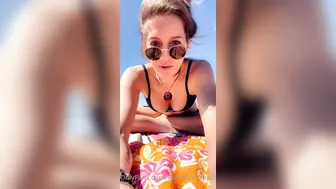 theperfectmistress_With my bitches at the beach gossipi_26017840