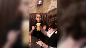 heyitsapril 15 06 2019 7661757 Lady Hux and Lady Han kiss