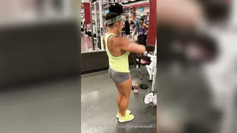 queenkarma69 A few clips from my last gym workout. An odd combo shoulders and