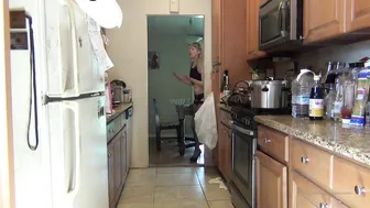 msjamiefoster 10.03.2020 Roommate has a sleazy new job