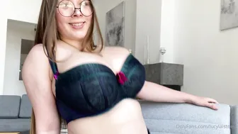 lucylaistner  20.08.2020  9 Jumping breast and smaller