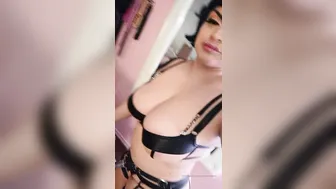 mistressvixenn 09.10.2019 VIDEO Home and back to training bitch bottoms