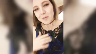 sadieholmes 24.01.2020 I'm at a shoot about to get thigh fucked tehe