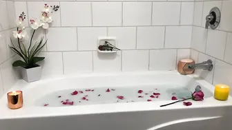 apriloneil romantic bath for one