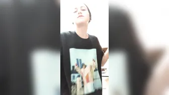 stacysinn Fooling around while cooking dinner I hope you enjoy my personality 2.41.5725