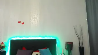 yummyom  Huge asshole girl