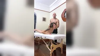 wydesyd 9-12-2019-16.39.0061-King Noire is almost ready to take Kimberly Chi's massage