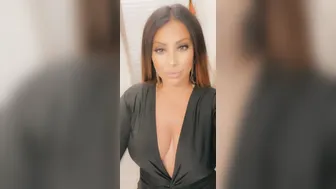 siennablack20-31-12-2019-17.65.4017-Wanna c what I haven t got underneath