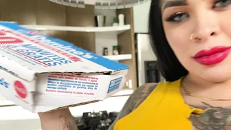 unacakez 1.11.2201 16.15.1461 Can I deliver your pizza just like this