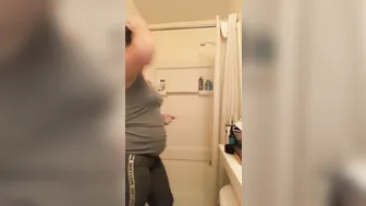 Queenchristina Pregnnt Momma Takes a shower ManyVids