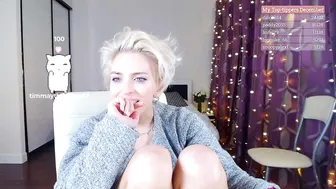 peach_me wonderful woman jerking pussy phallus