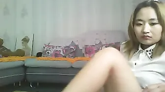 tipmebiitch  fuck her self in pussy hole