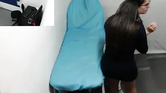 quinones_aqugust  fuck her self in pussy hole