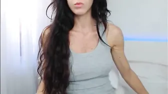 SpanishStar manyvids_PEE-IN-BATHTUB-PEE-IN-GREY-LEGGINS