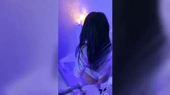 TheKarinaBanks Hot_and_Steamy_Shower_Tease ManyVids