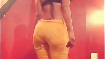 Bossy Delilah 2604 199