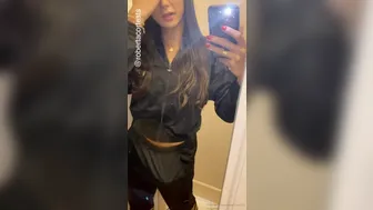 Roberta Cortes onlyfans 5e8d35d36671457fe3341 source