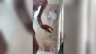 pakistani_ria 28 03.2019 5.67.6299 Shower washing my self down this morn