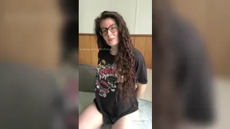 anxiousprinc3ss 23 03.2020 Surpriseeeee My first ever JOI Be sure to let me k