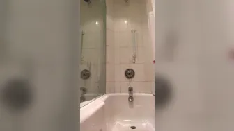 ava_austen 17 09 2017 3.63.5081 Shower fun from today