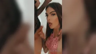 Korra Del Rio (Vert.) (115)