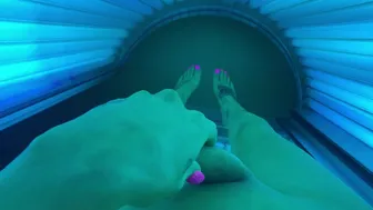 Casey Kisses onlyfans_Stroking at my tanning salon.. what would u do if u heard me in the next room